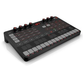 (USED) IK Multimedia UNO Synth